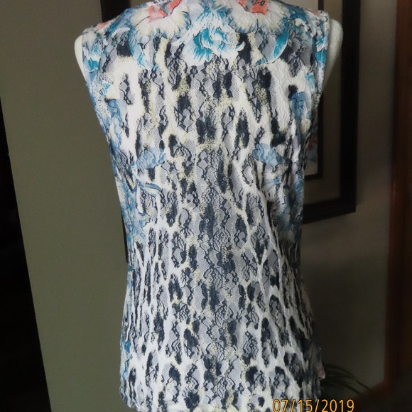 Sleeveless embellished drape neck top w/lacey back - Picture 4 of 6